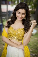 Rashi Khanna New Stills